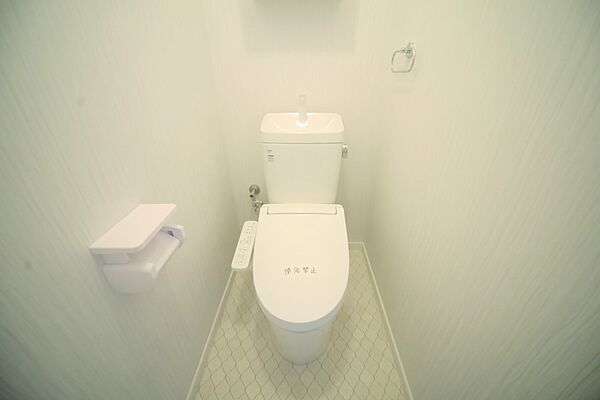 温水洗浄機能付きトイレで、いつも快適にお使いいただけます♪