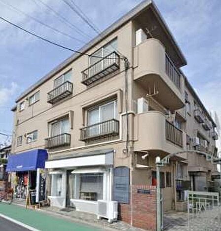 小田急線「豪徳寺」駅と、「梅ヶ丘」駅共に、徒歩4分の立地です♪