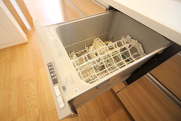 食器洗い乾燥機付きで、洗い物の時間をご家族のお時間に。