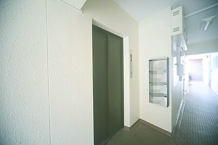 エレベータがございますので、お部屋への移動が安心ですね。