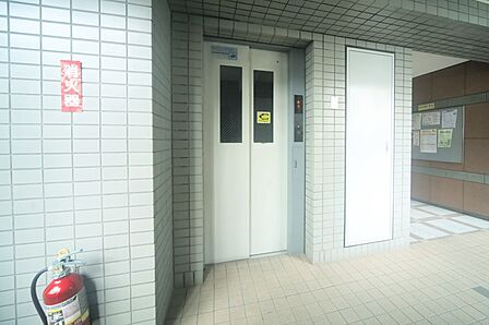 エレベータがございますので、お部屋への移動が安心ですね。