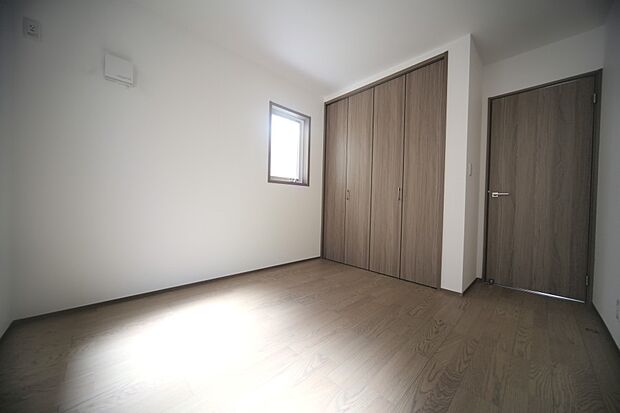 洋室5．3帖は、お子様部屋にいかがでしょうか♪