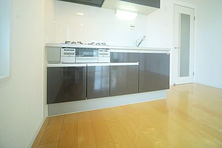 機能的なシステムキッチンですので、お料理作りが楽しくなりますね♪