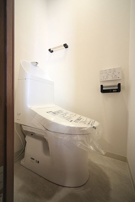 温水洗浄機能付きトイレで、いつも快適にお使いいただけます♪