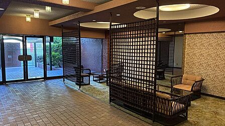 クラシカルなラウンジ