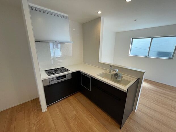 食洗機つきのシステムキッチン