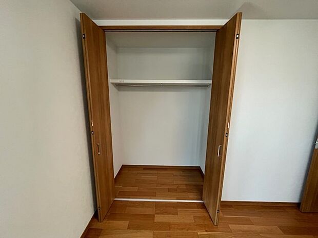 各居室に収納があります