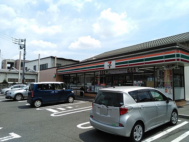 セブンイレブン扇町屋4丁目店約570ｍ