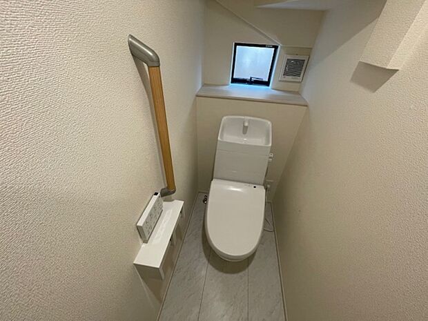 ウォシュレットつきのトイレです