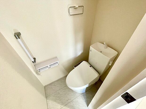 ウォシュレットつきのトイレです
