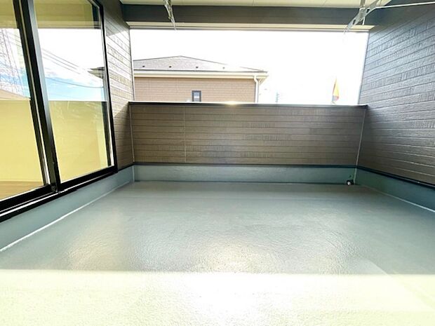 急な雨でも安心のインナーバルコニーです