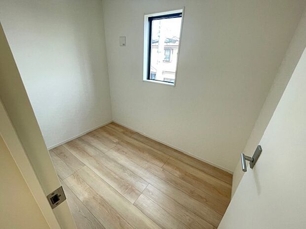 各居室の収納だけでなく納戸もあります