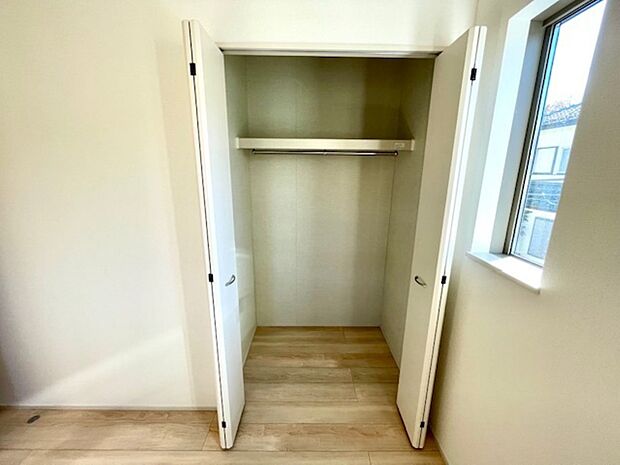 各居室に収納があります