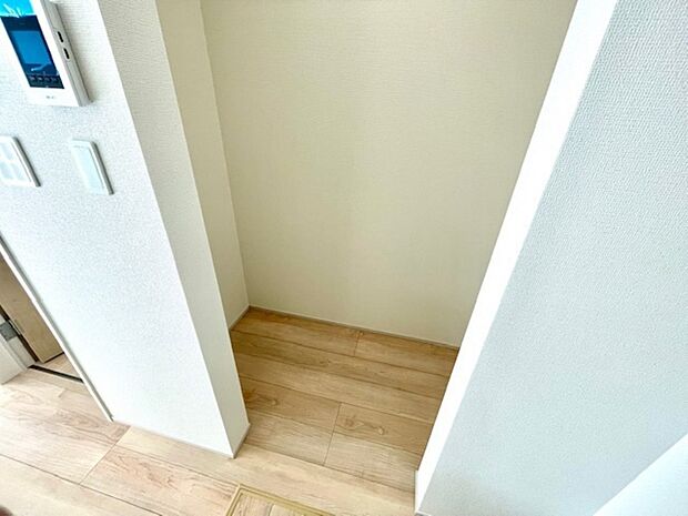 食材の保管などに便利なパントリー