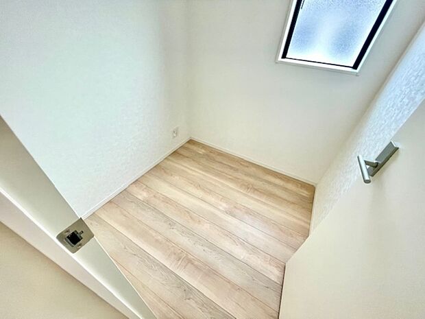 各居室の収納だけでなく納戸もあります