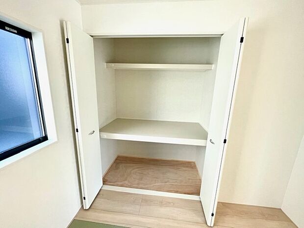 各居室に収納があります