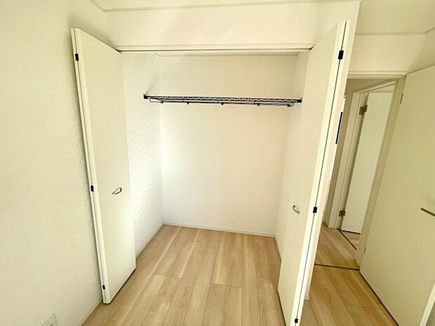 各居室に収納があります