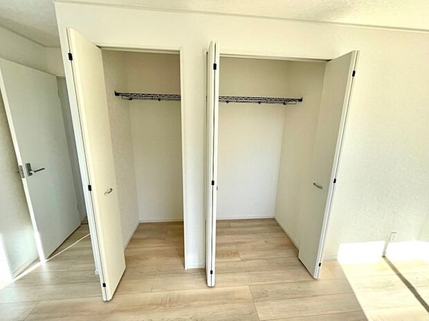 各居室に収納があります