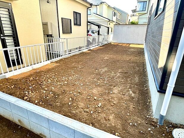 菜園など楽しめるお庭もございます