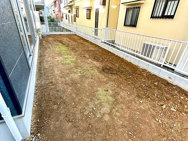 菜園などを楽しめるお庭もございます