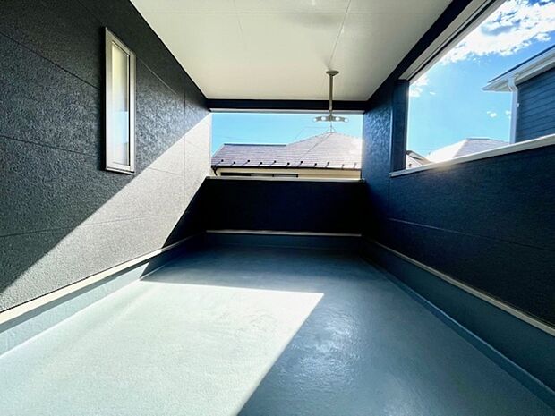 急な雨でも安心のインナーバルコニーです