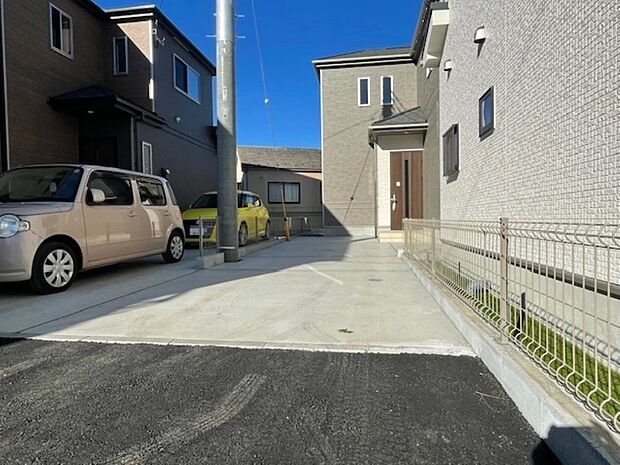 駐車スペースは2台分ございます