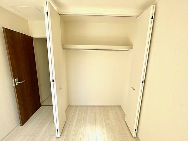 各居室に収納があります