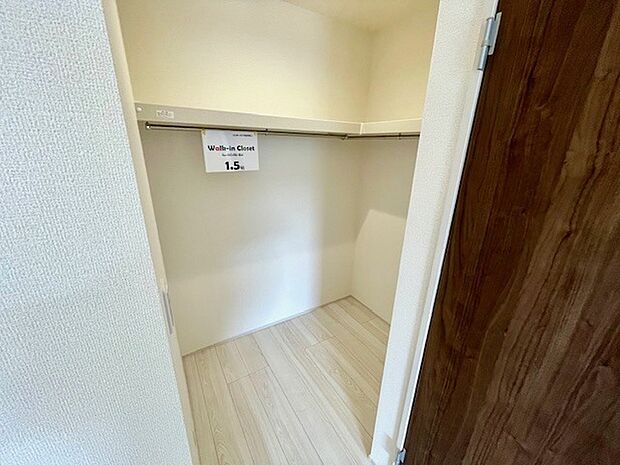 各居室に収納があります