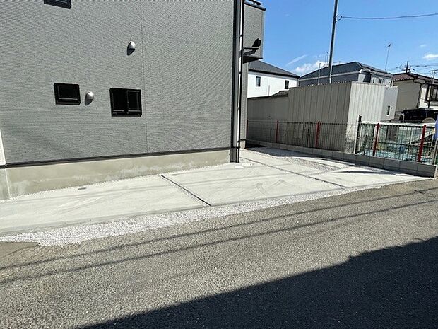 駐車スペースは2台分ございます