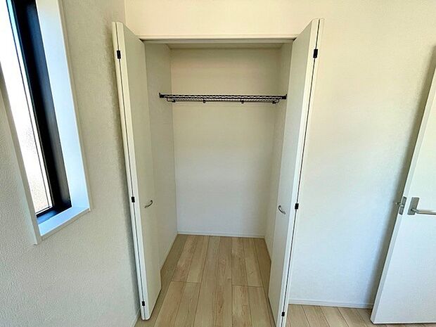 各居室に収納があります