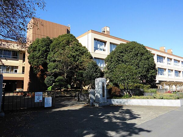 山王中学校約980m