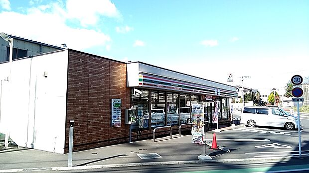 セブンイレブン上藤沢北店約390ｍ