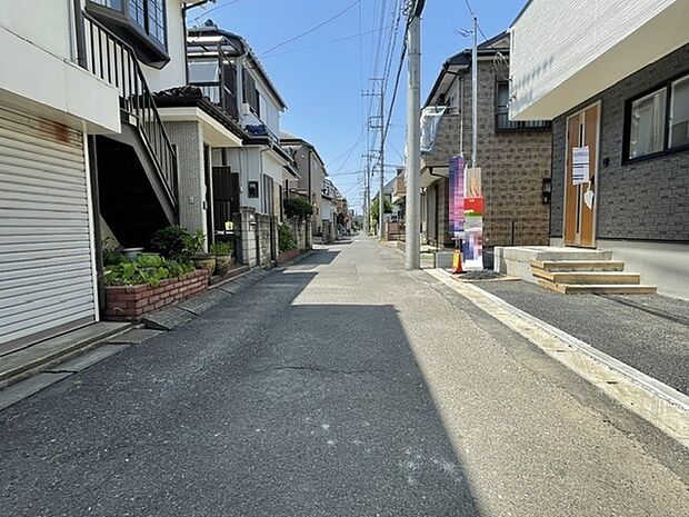 前面道路です