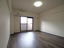 ユニゾン長府 304 3階1Kのリビング/ダイニング