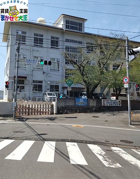 画像16:長崎市立高尾小学校 771m