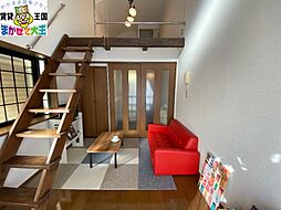 メイプル東小島 2階1Kのリビング/ダイニング