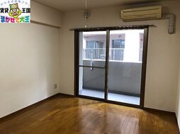 スカイヒルズ水辺の森 4階1Kのリビング/ダイニング