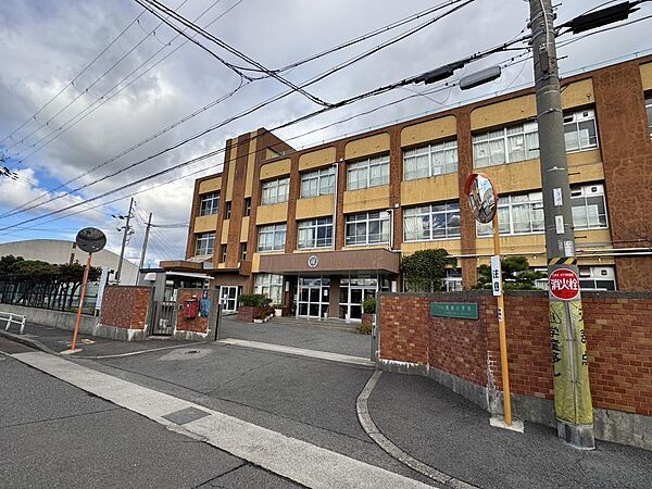 尾崎小学校
