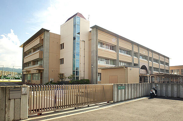 鳥取中学校