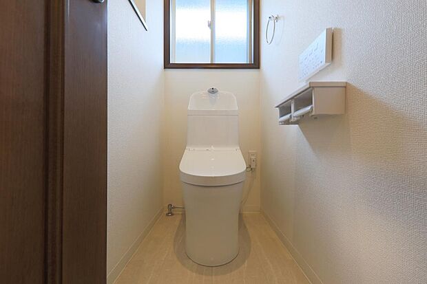 2階新品交換温水洗浄便座付トイレ