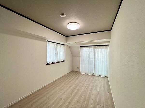 8.9帖の大きな洋室は主寝室にぴったり