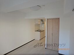 グランディール烏丸 401 2階ワンルームのリビング/ダイニング