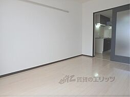 サクシード西院 地下1階1Kのリビング/ダイニング