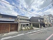 二条城前駅より徒歩5分 1階 築9年2ヶ月の賃貸物件