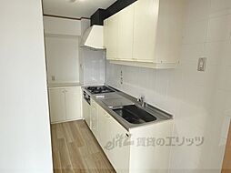 京都地下鉄東西線 二条駅 徒歩10分の賃貸マンション 5階2LDKのリビング/ダイニング