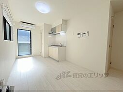 JR山陰本線 円町駅 徒歩7分の賃貸アパート 2階1DKのリビング/ダイニング