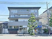 神宮丸太町駅よりバス5分 徒歩1分 1階 築30年11ヶ月の賃貸物件