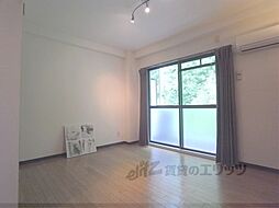 グランタック竜安寺 3階ワンルームのリビング/ダイニング