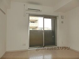 京都地下鉄東西線 二条城前駅 徒歩8分の賃貸マンション 5階1Kのリビング/ダイニング