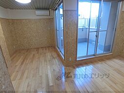 アルカス今出川 2階1LDKのリビング/ダイニング